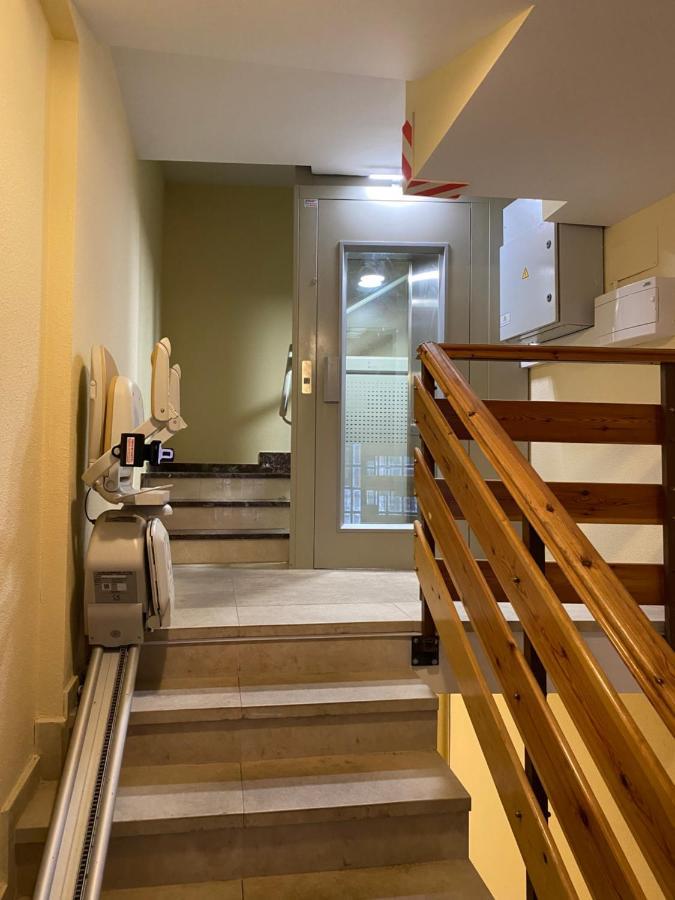 Plaza Centro Appartement Biescas  Buitenkant foto